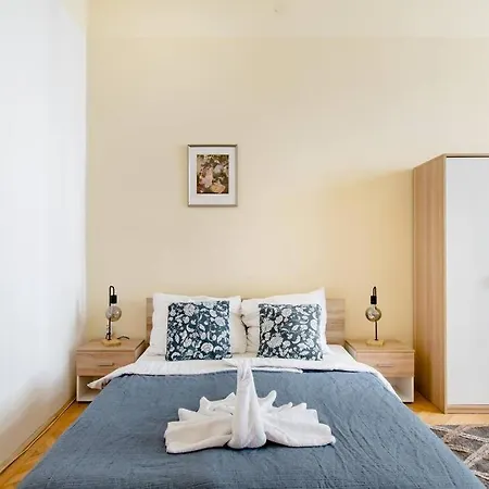 108m2 3 Bedroom Central With 2,5 Bath