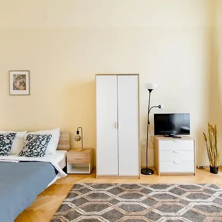 108m2 3 Bedroom Central With 2,5 Bath Apartament *