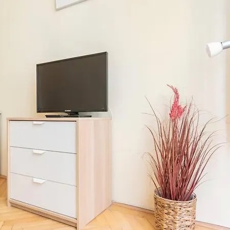 108m2 3 Bedroom Central With 2,5 Bath Apartament Budapesta