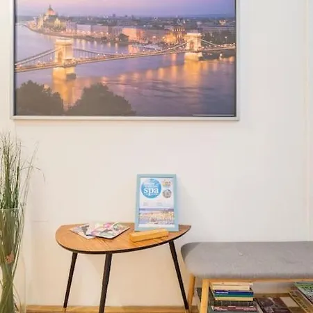 Apartament 108m2 3 Bedroom Central With 2,5 Bath