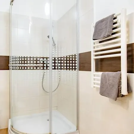 108m2 3 Bedroom Central With 2,5 Bath Budapesta