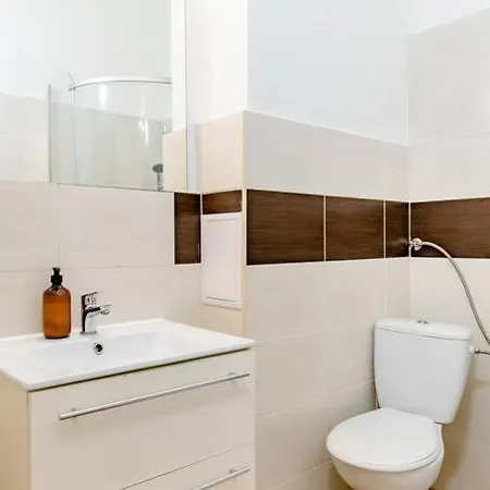 Apartament 108m2 3 Bedroom Central With 2,5 Bath
