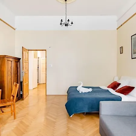 108m2 3 Bedroom Central With 2,5 Bath Budapesta