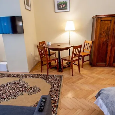 Apartament 108m2 3 Bedroom Central With 2,5 Bath
